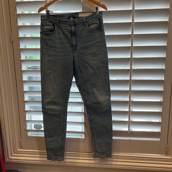 rag & bone Denim - Rag & Bone Nina High Rise raw hem jean size 31
